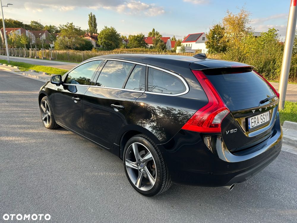 Volvo V60 D5 Summum - 5