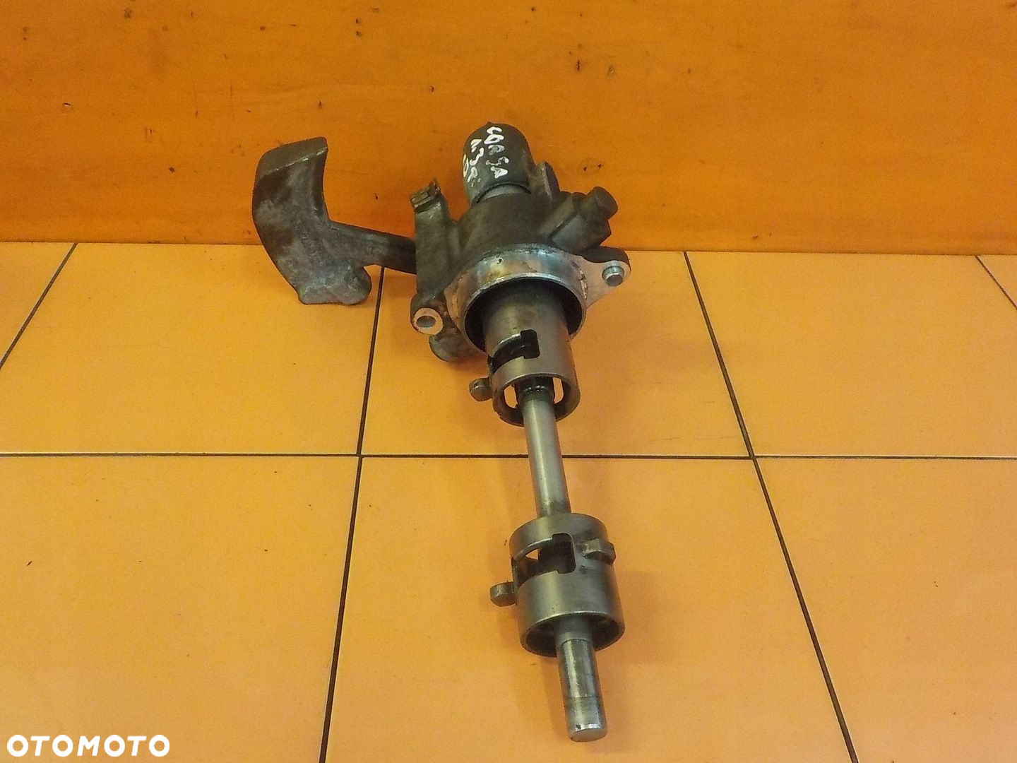 CORSA D 1.3 CDTI 10r 75KM wybierak skrzyni biegow 55561689 - 3