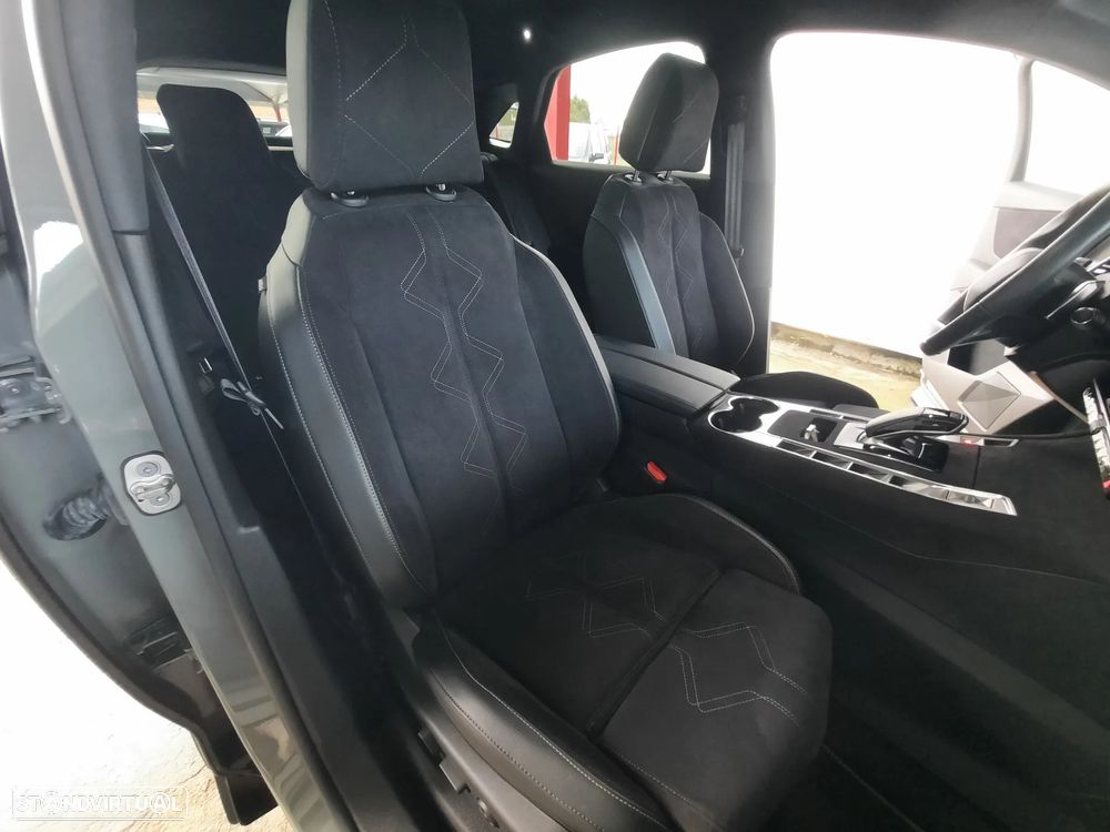 DS DS7 Crossback E-Tense Performance Line+ EAT8 - 33