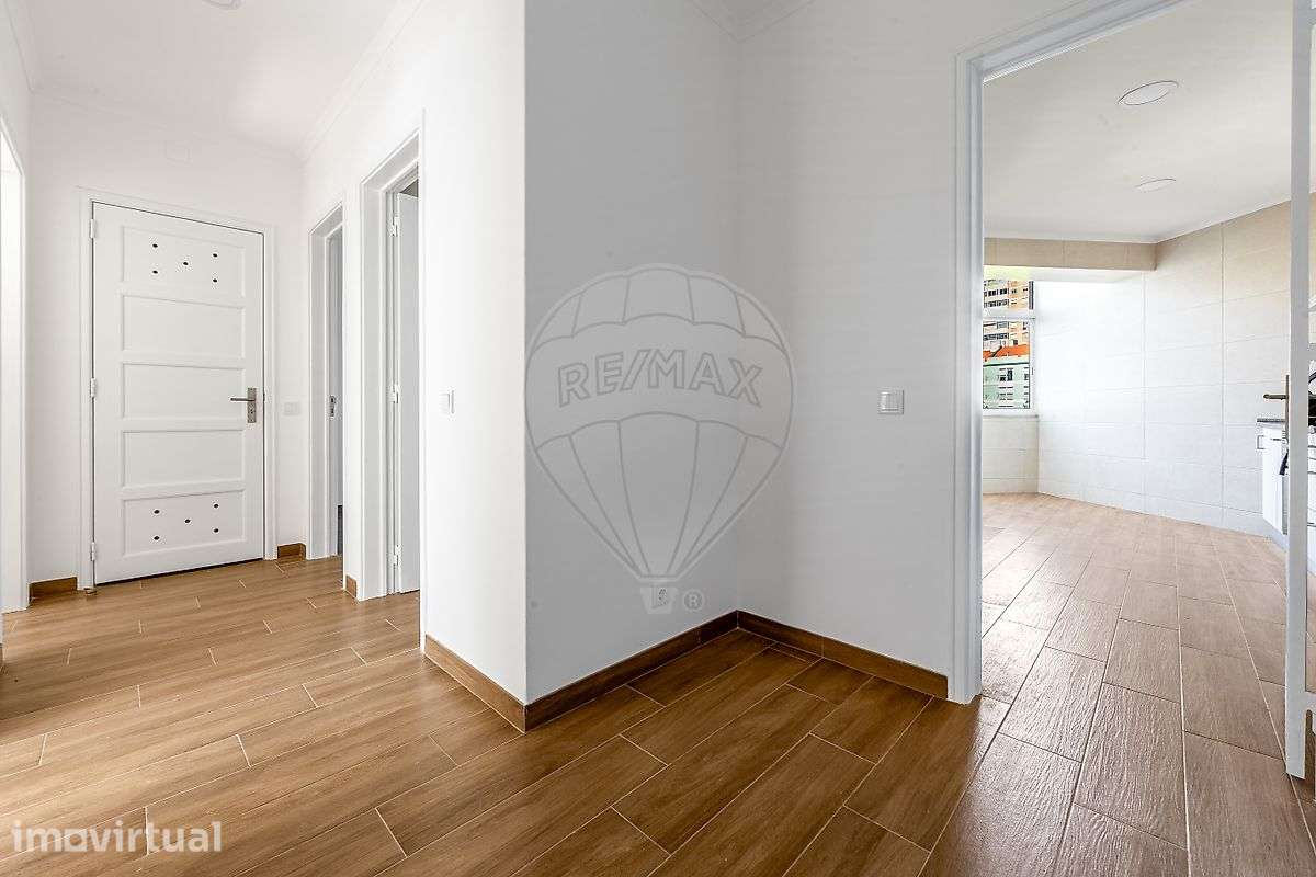 Apartamento T2 para arrendamento - Grande imagem: 2/19
