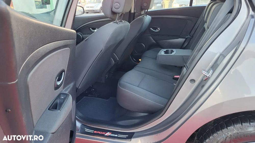Renault Megane - 24