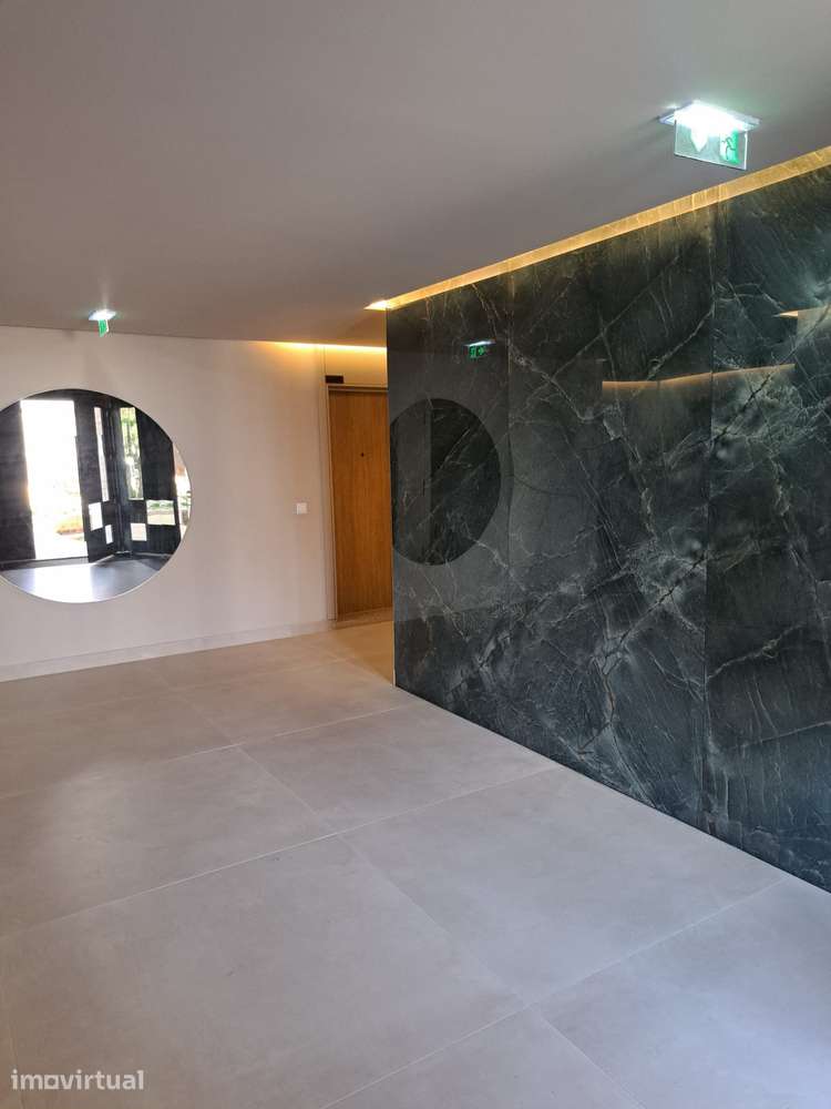 Apartamento T2 C/ Garagem Fechada - Grande imagem: 3/14