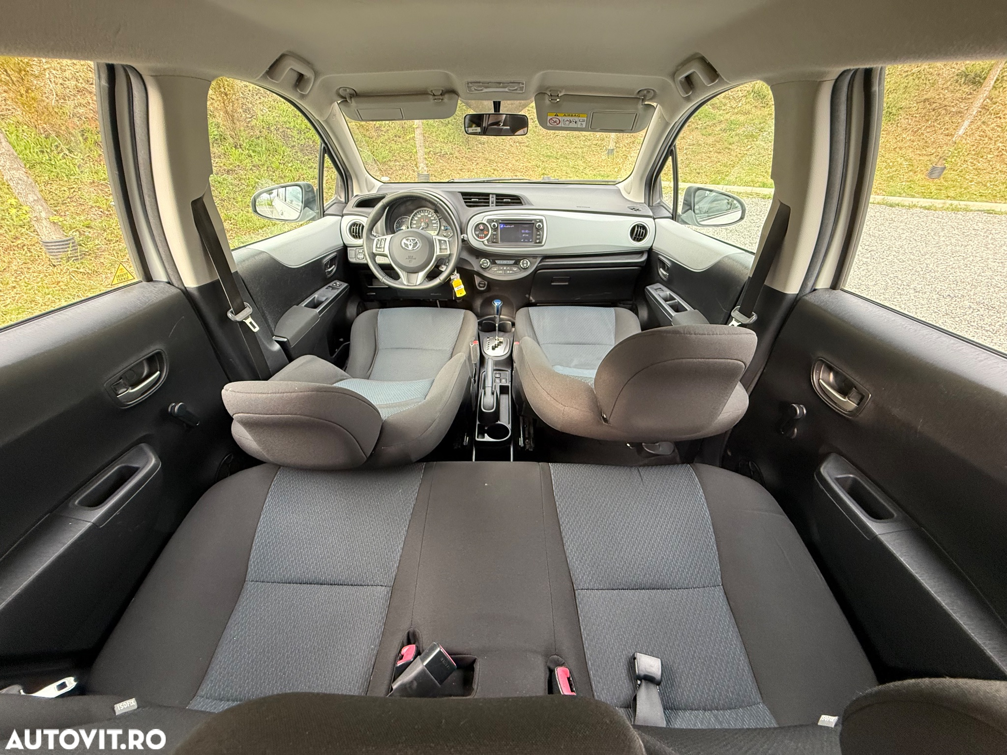 Toyota Yaris 1.5 VVT-i HSD Terra - 6