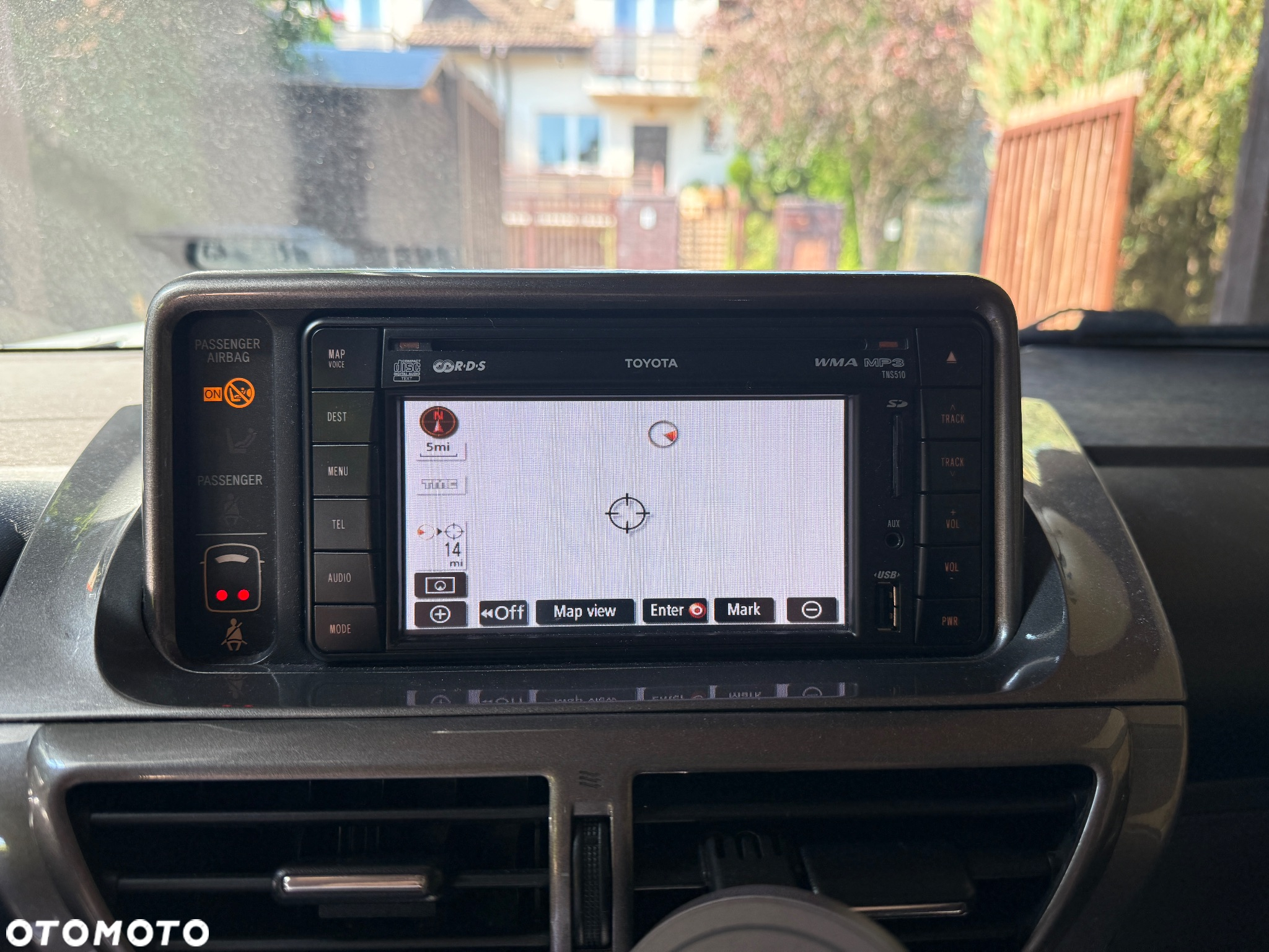 Toyota iQ - 10