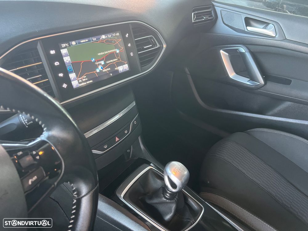 Peugeot 308 1.6 BlueHDi Allure J17 - 39