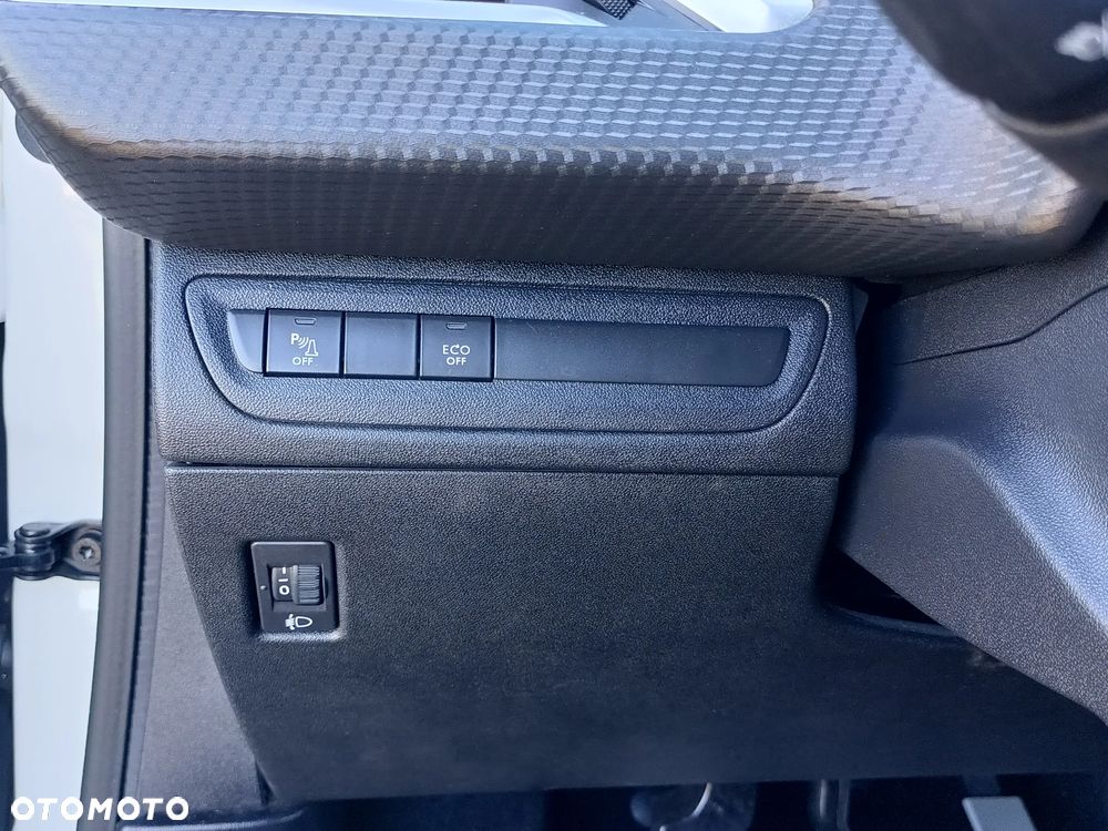 Peugeot 2008 - 28