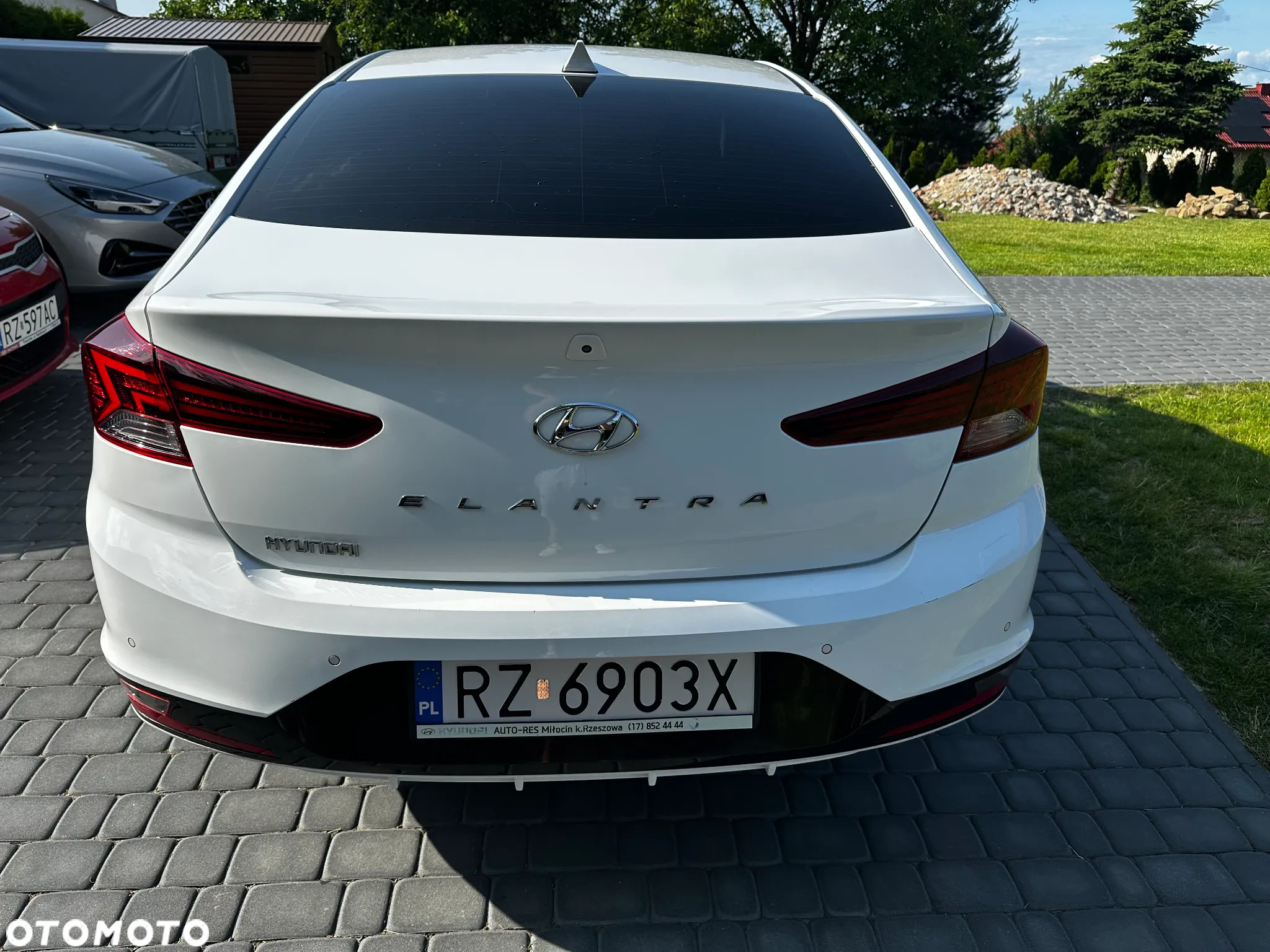 Hyundai Elantra 1.6 Style - 6