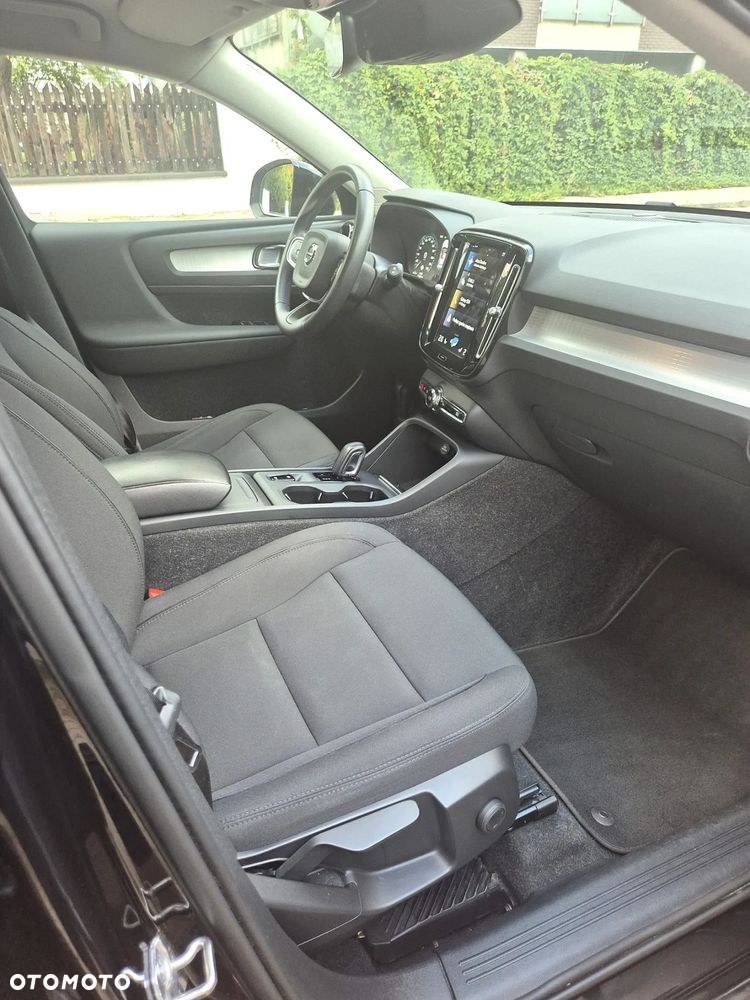 Volvo XC 40 T3 Momentum Pro - 9