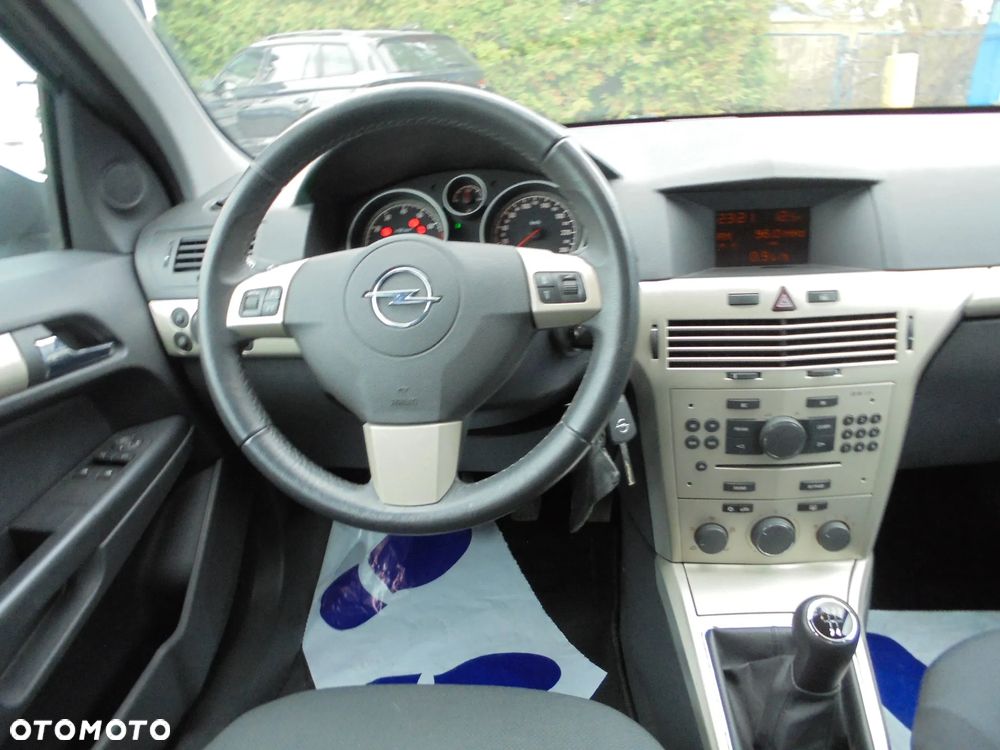 Opel Astra III 1.6 Cosmo - 12