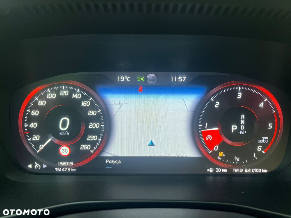 Volvo XC 40 D3 Momentum Pro - 25
