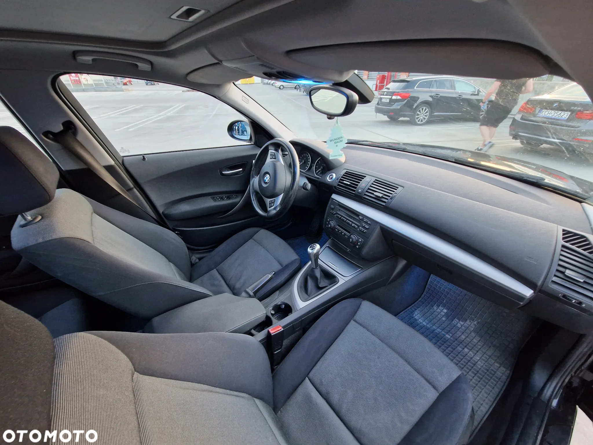 BMW Seria 1 120i - 12