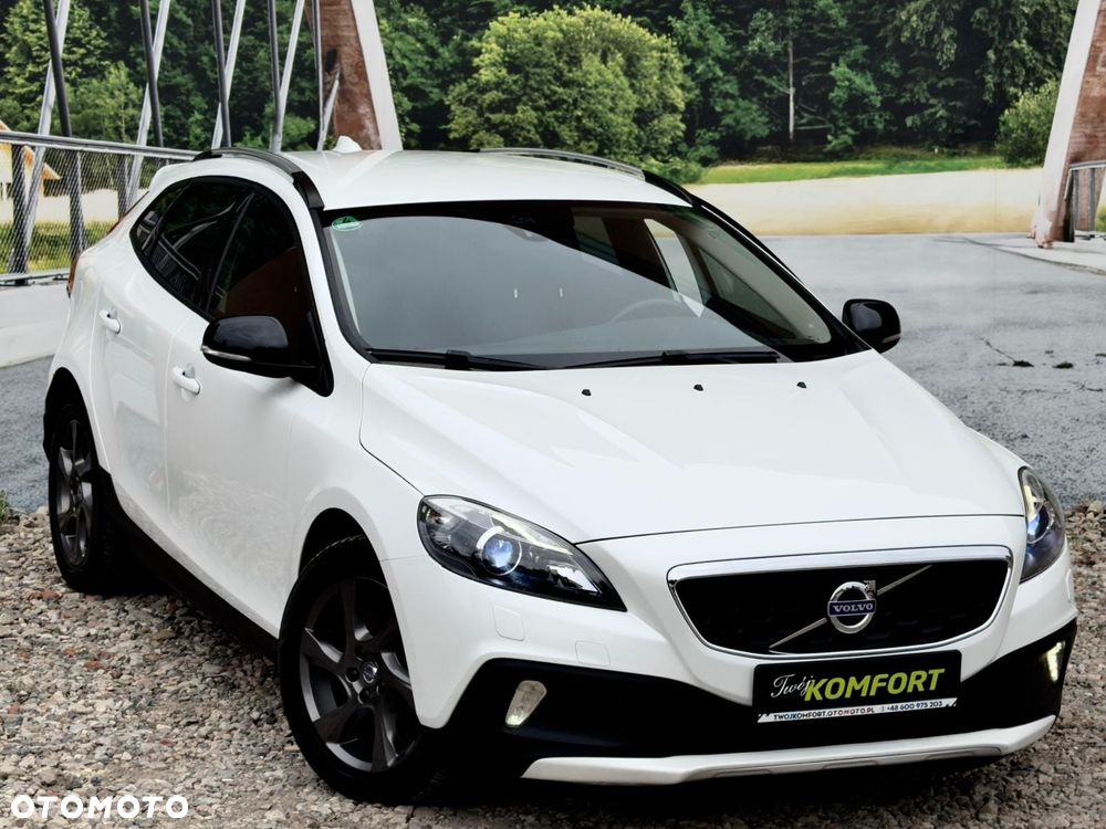 Volvo V40 Cross Country - 4