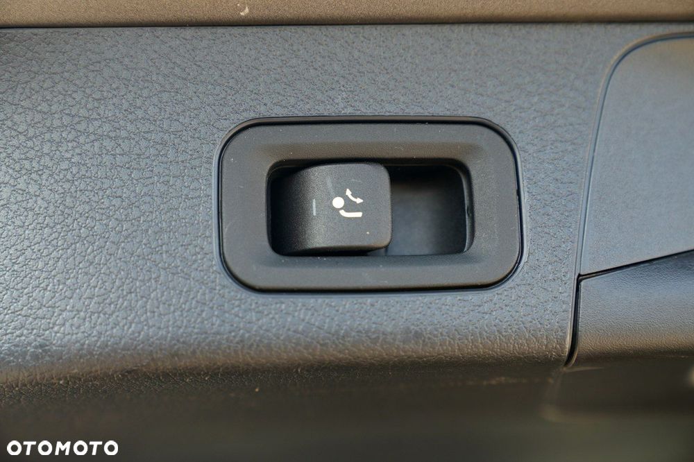 Mercedes-Benz GLB 250 4Matic 8G-DCT AMG Line Advanced Plus - 16