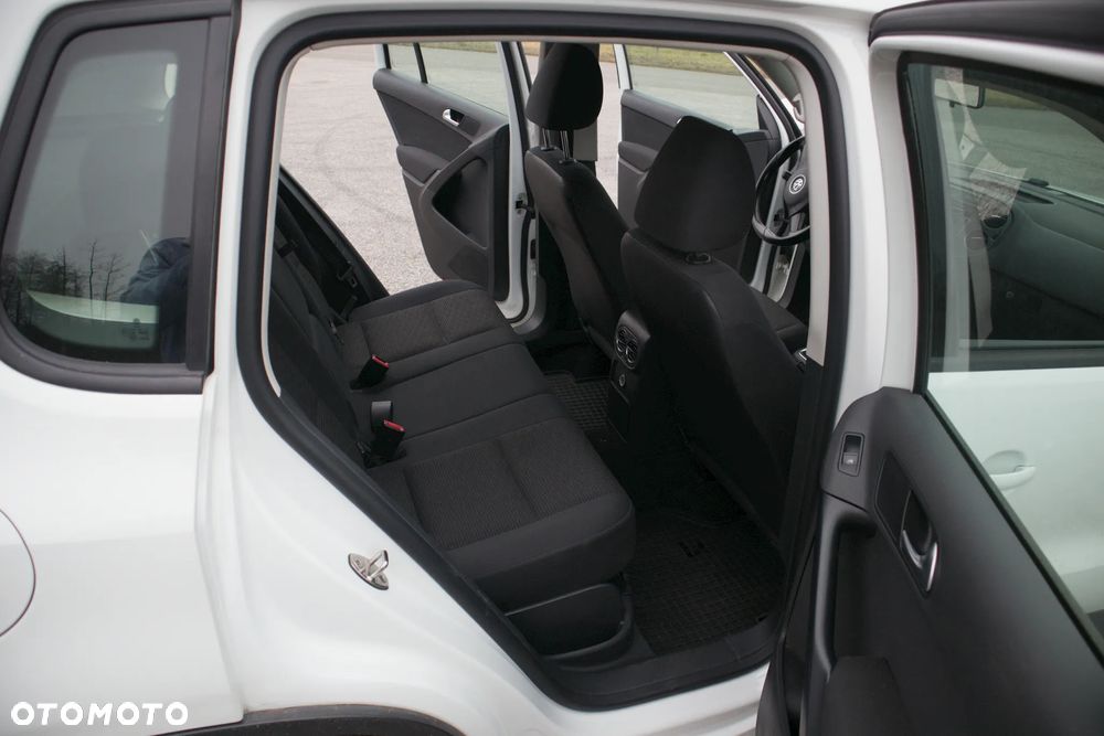 Volkswagen Tiguan 2.0 TDI DPF BlueMotion Technology Trend & Fun - 20