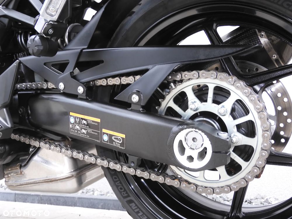 Kawasaki Ninja 1000 SX - 32