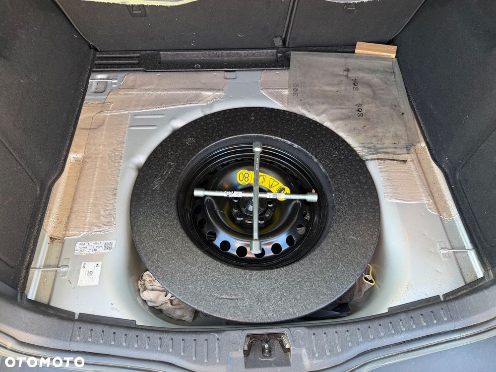 Ford Focus 1.5 TDCi SYNC Edition - 14