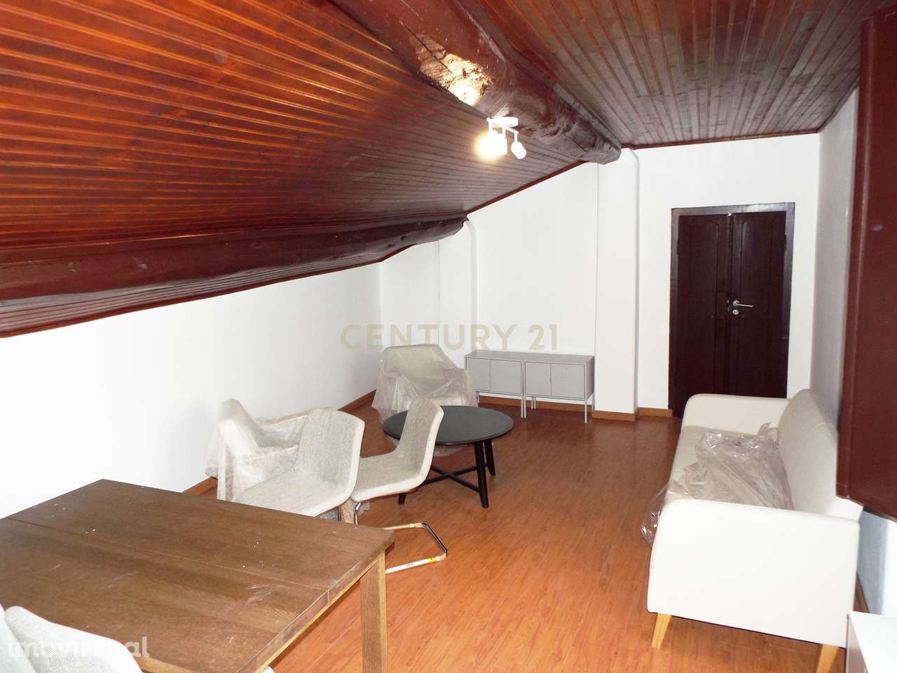 Moradia T4 com 13 Assoalhadas | Lounge de 40 m² | Terraço de 80 m² | T - Grande imagem: 3/13