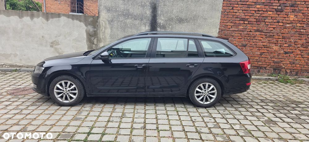 Skoda Octavia 1.6 TDI Elegance DSG - 2