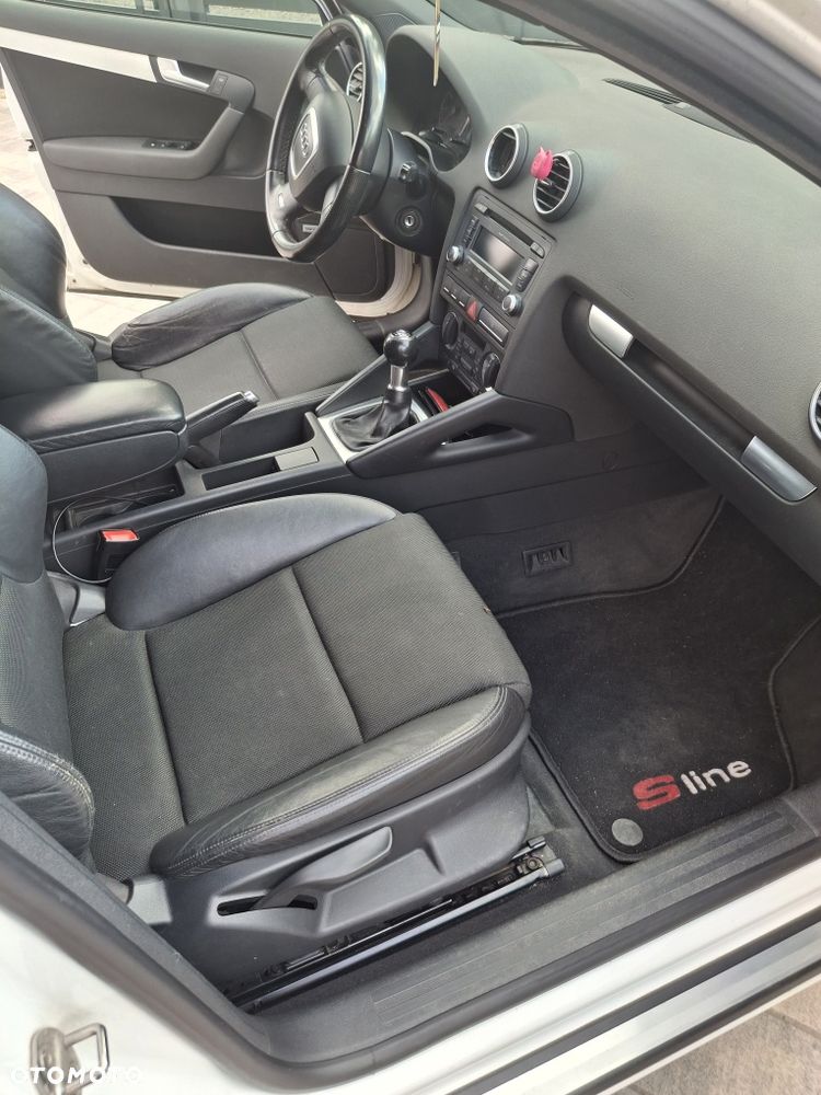 Audi A3 Sportback - 8