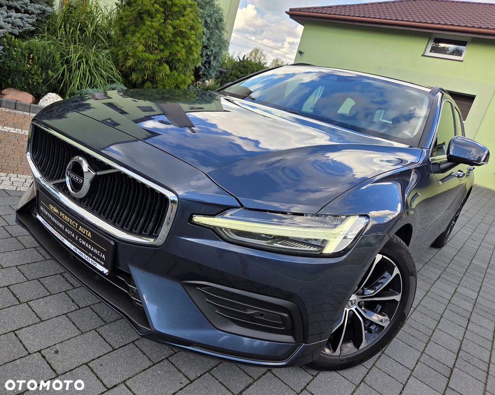 Volvo V60 B3 B DKG Momentum Pro - 2
