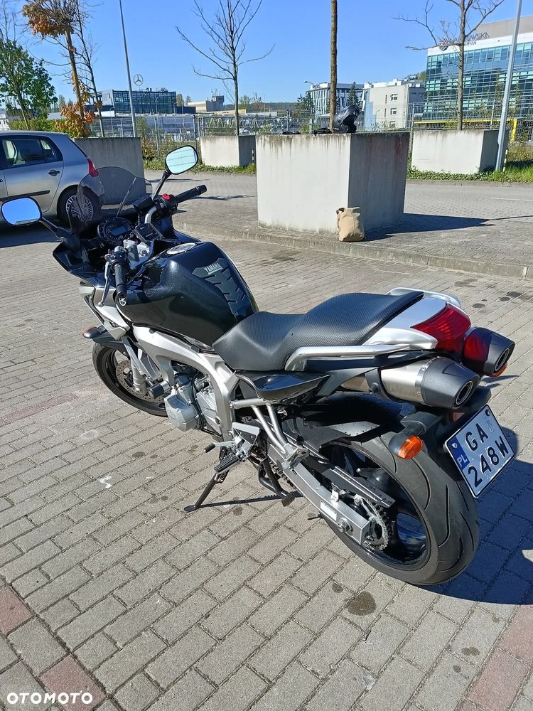 Yamaha FZ6 - 4