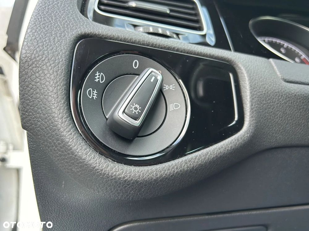 Volkswagen Golf 1.5 TSI BMT Evo Highline DSG - 22