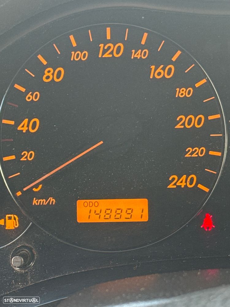 Toyota Avensis SW - 8