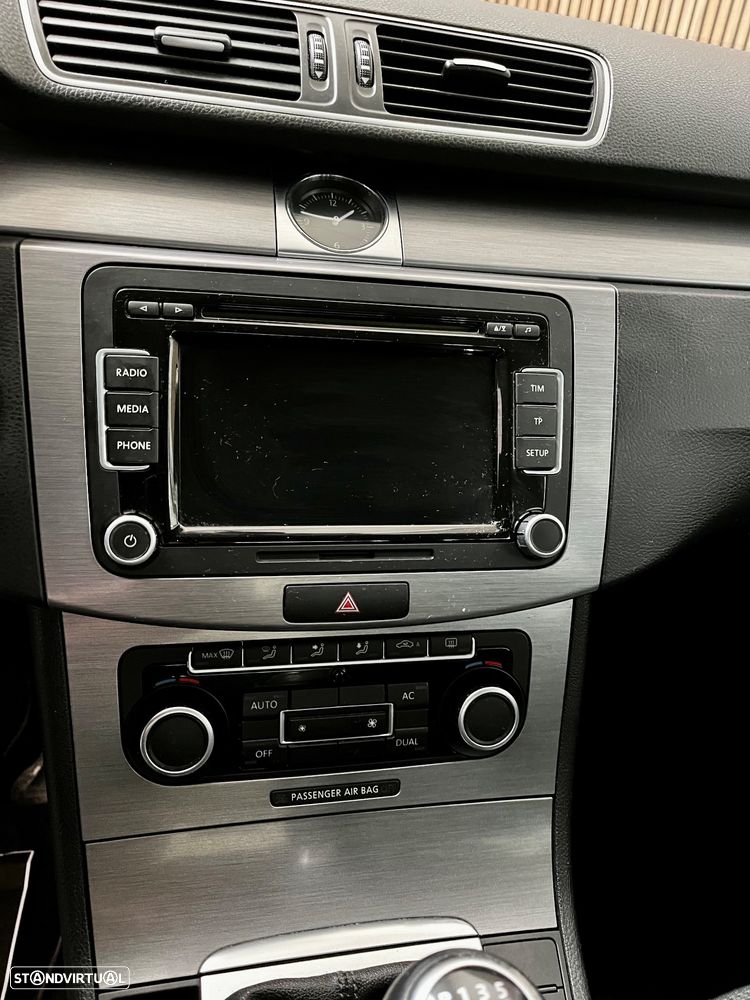 VW Passat 1.6 TDI Confortline - 17