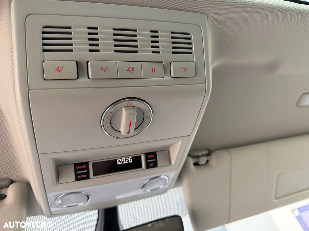 Volkswagen Multivan - 18