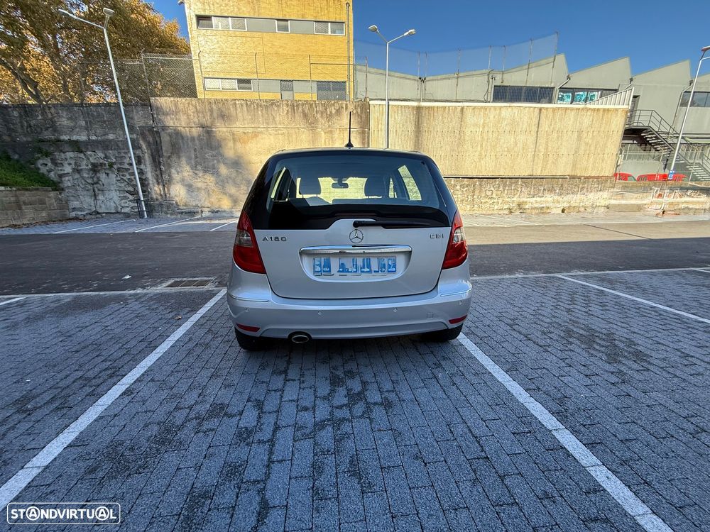Mercedes-Benz A 180 CDi Elegance Automatic - 6
