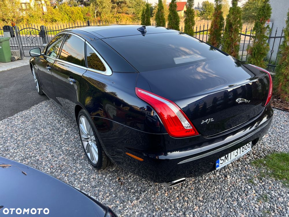 Jaguar XJ 3.0 D V6 LWB Premium Luxury - 5