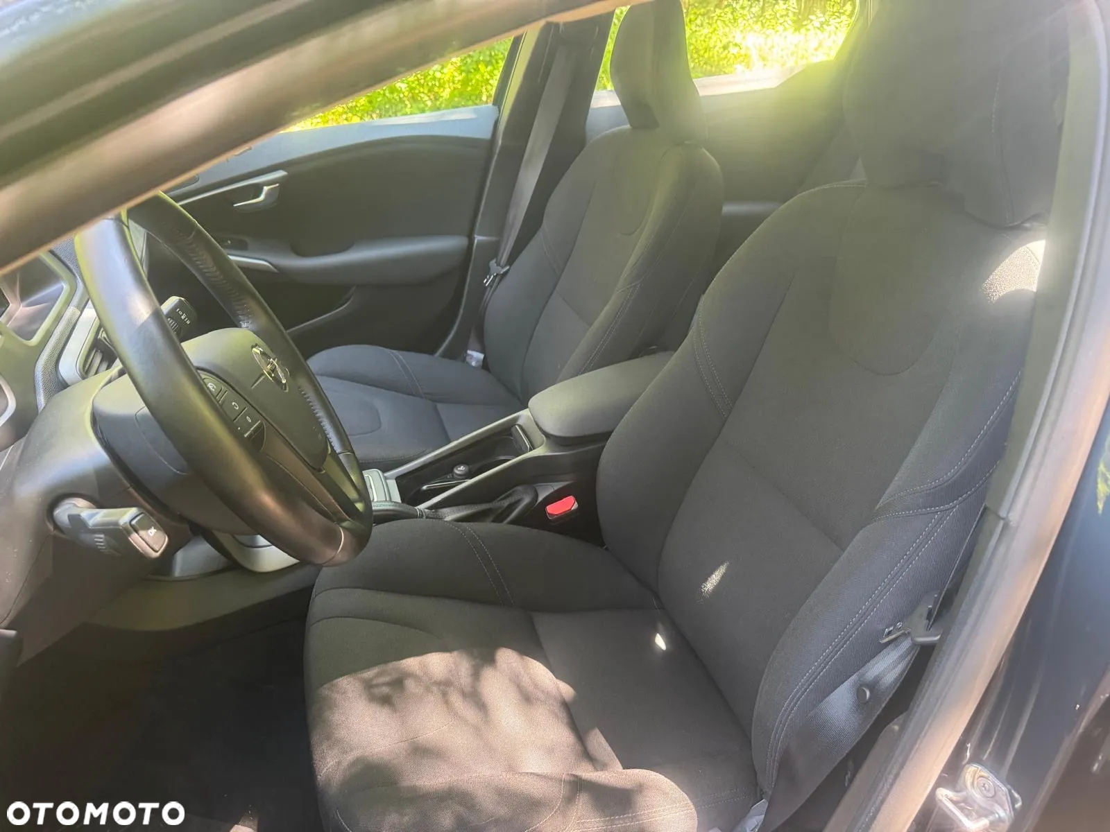 Volvo V40 T2 Base - 2