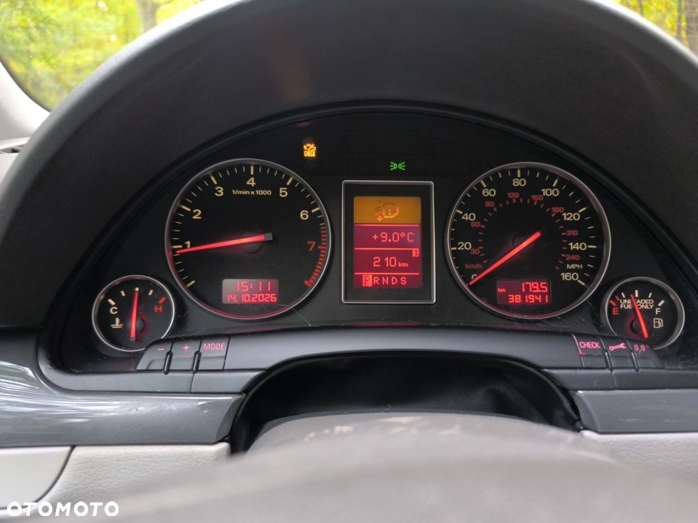 Audi A4 2004 photo 4