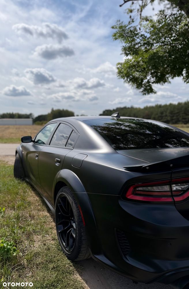 Dodge Charger 6.4 Scat Pack Widebody - 5