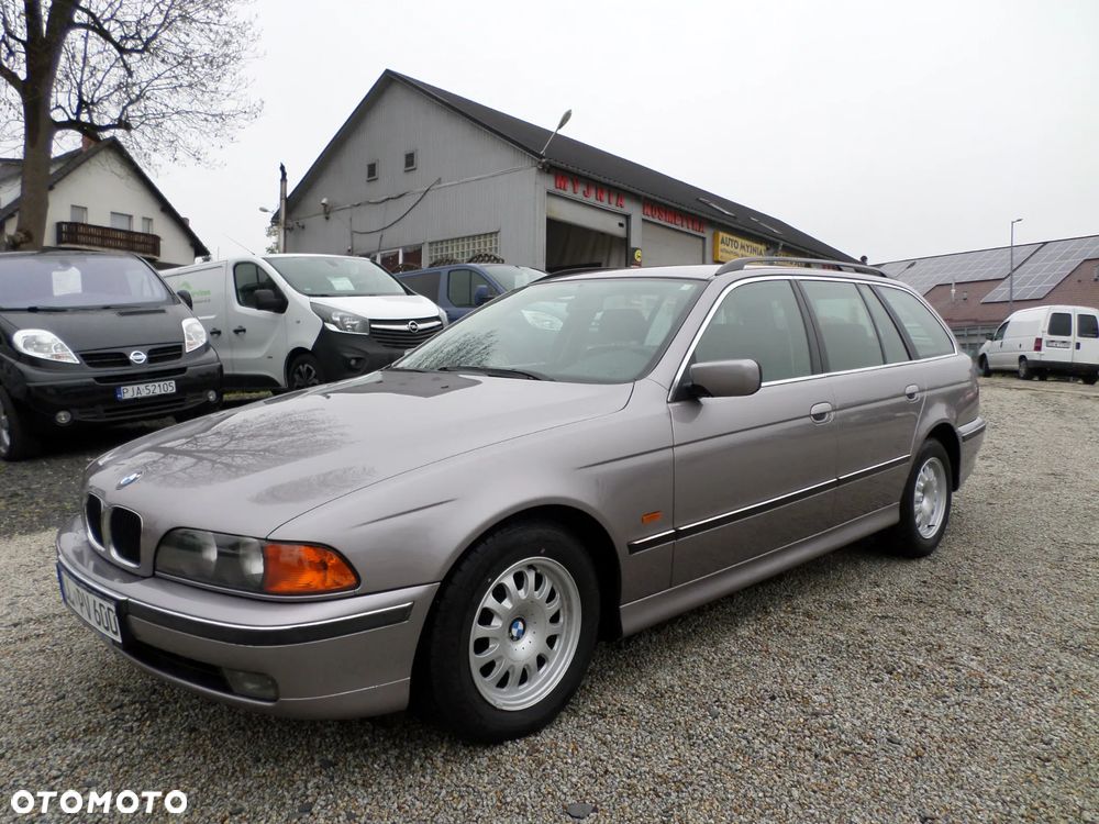 BMW Seria 5 - 12