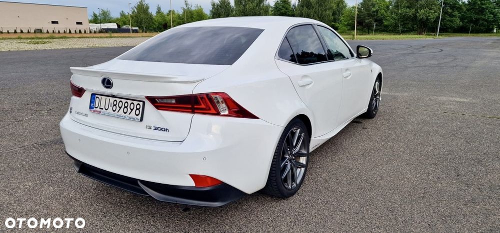 Lexus IS ver-300h-f-sport-eu6 - 2