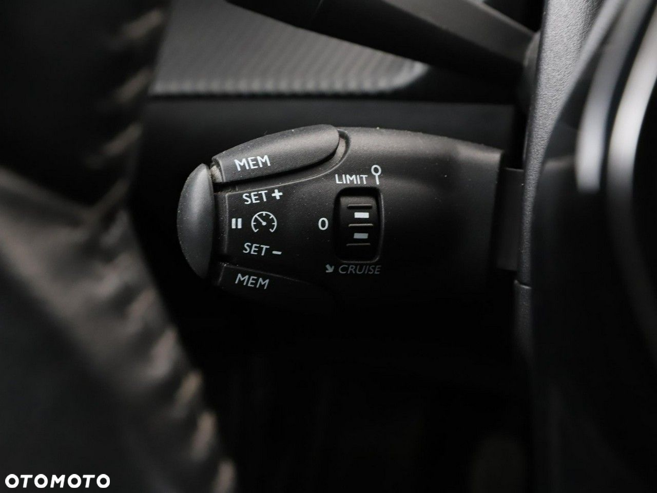 Peugeot 2008 PureTech 100 Stop&Start Active - 31