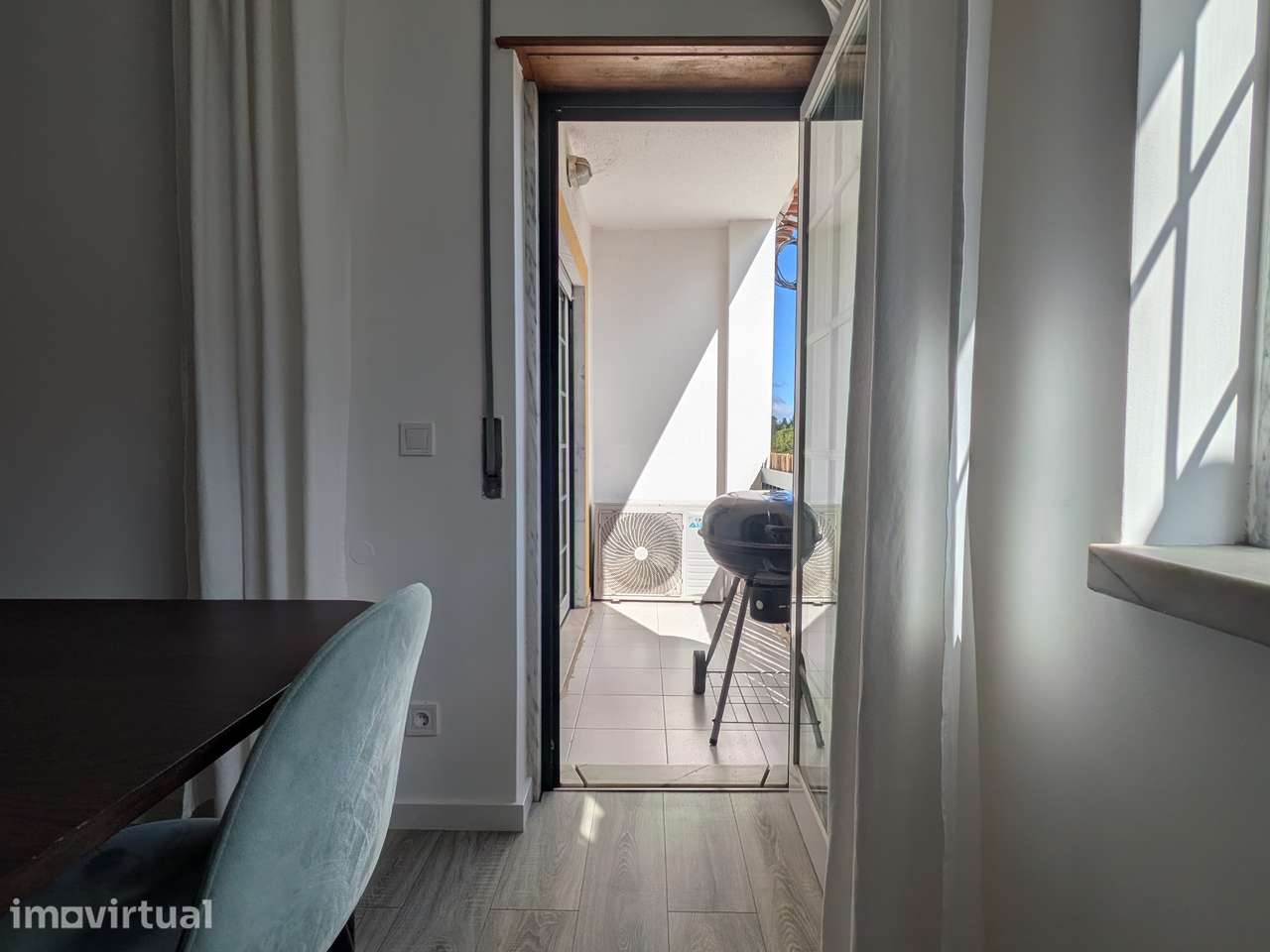 T2 Remodelado com 108,59 m², Varandas, Garagem e Arrecadação - Grande imagem: 4/33