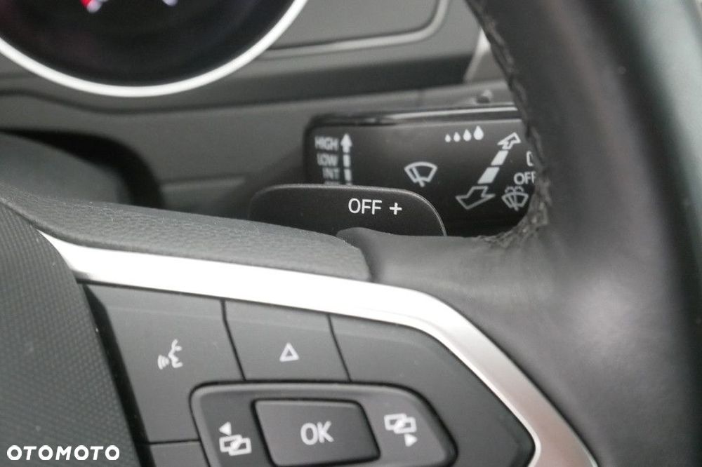 Volkswagen Passat Variant 1.5 TSI EVO Essence DSG - 23