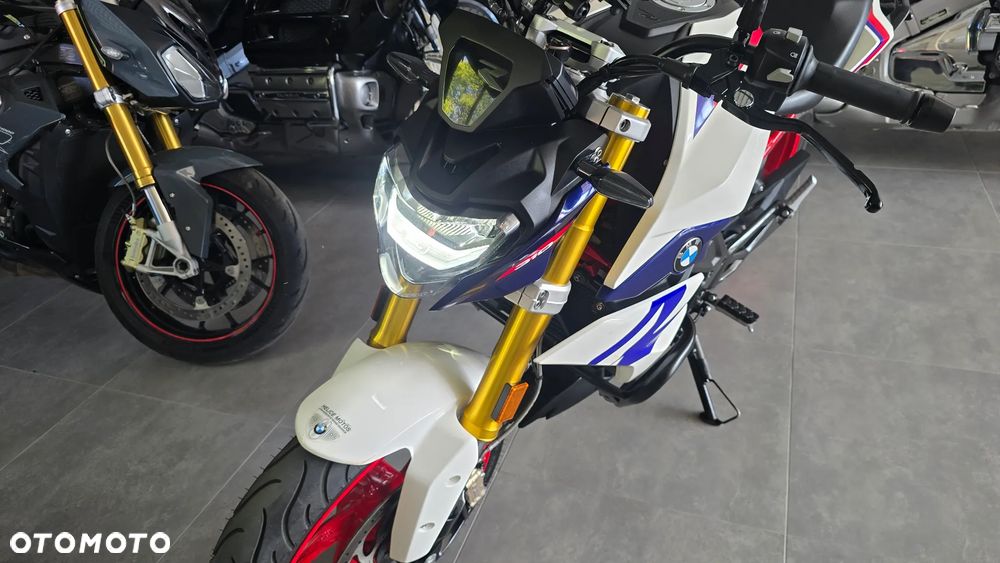 BMW G - 7