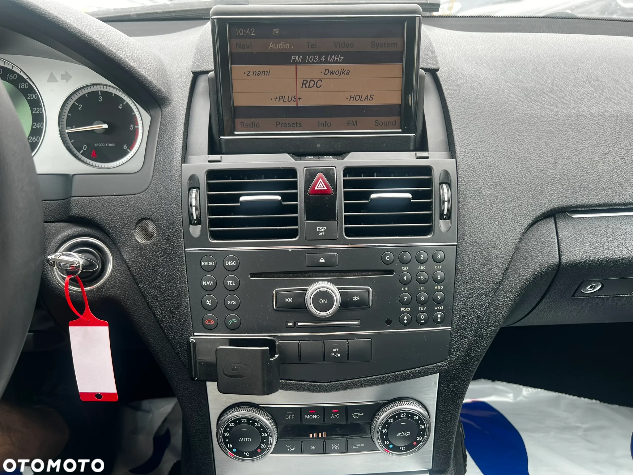 Mercedes-Benz Klasa C 220 T CDI DPF Automatik Avantgarde - 23