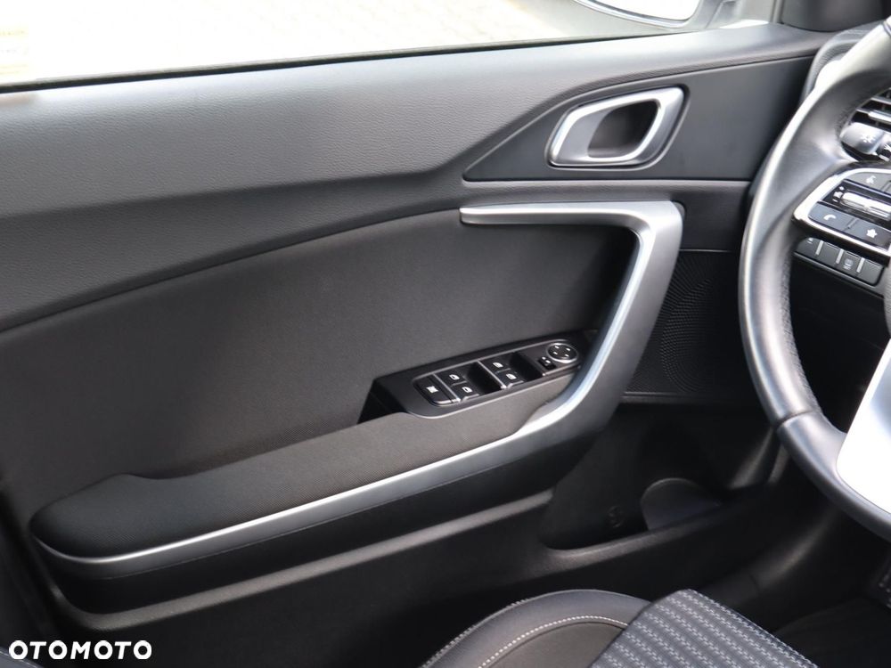 Kia XCeed 1.5 T-GDI M - 14