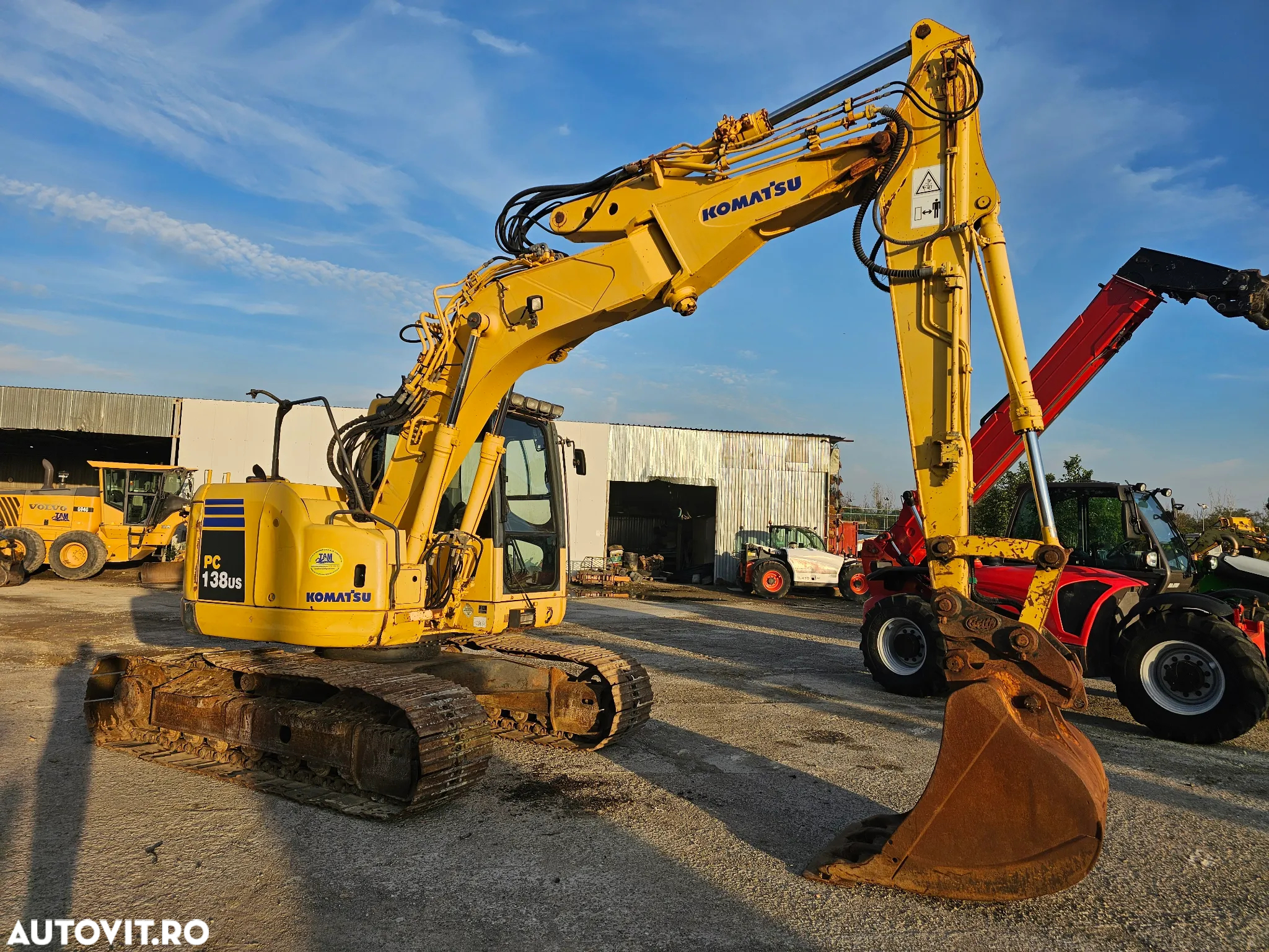 Komatsu PC 138 USLC-8 excavator pe senile compact - 6