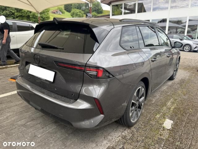 Opel Astra GS - 3