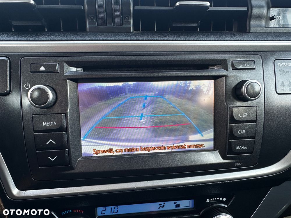 Toyota Auris 1.8 HSD Luna - 30