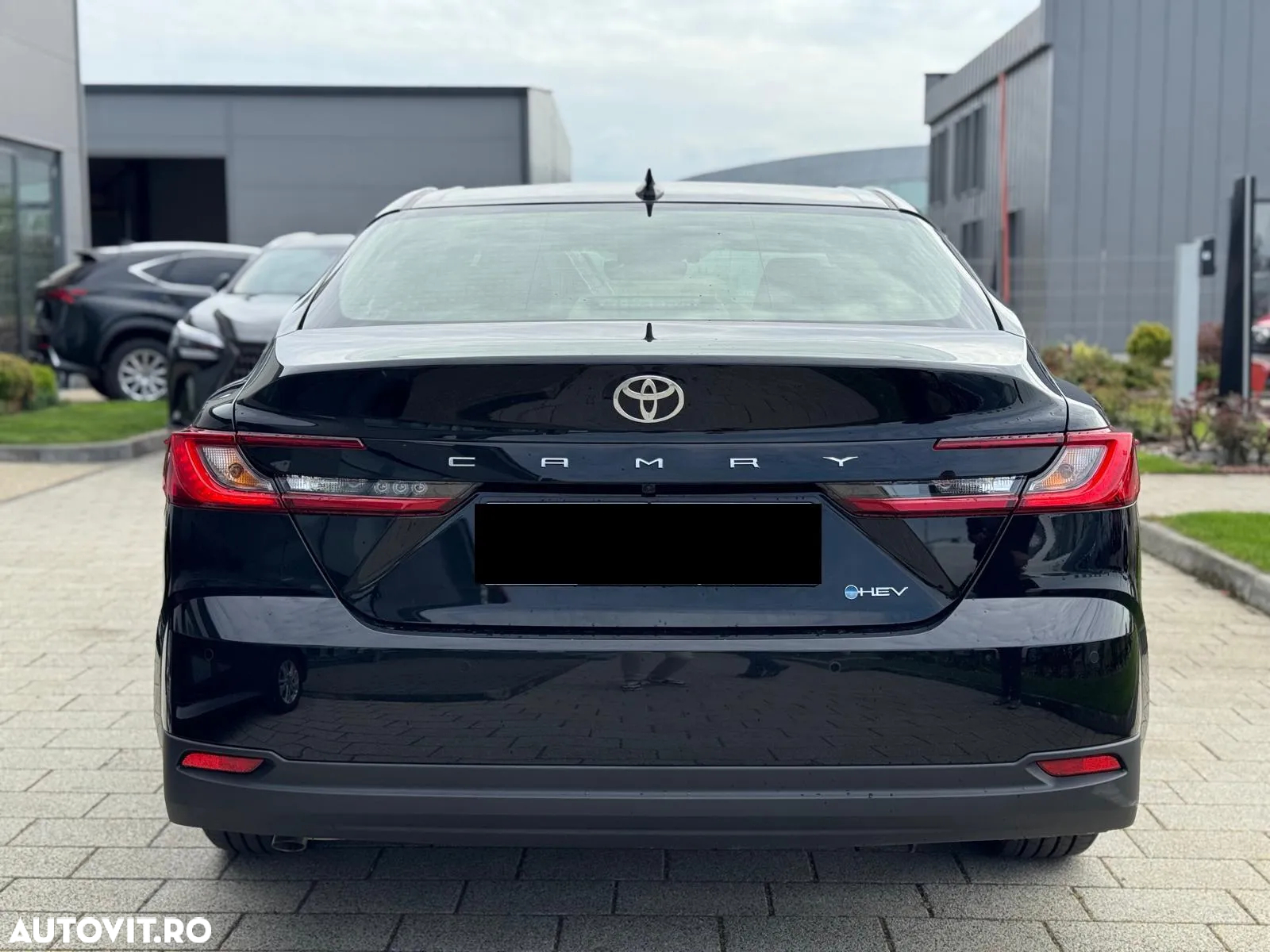 Toyota Camry 2.5 HEV Comfort - 4