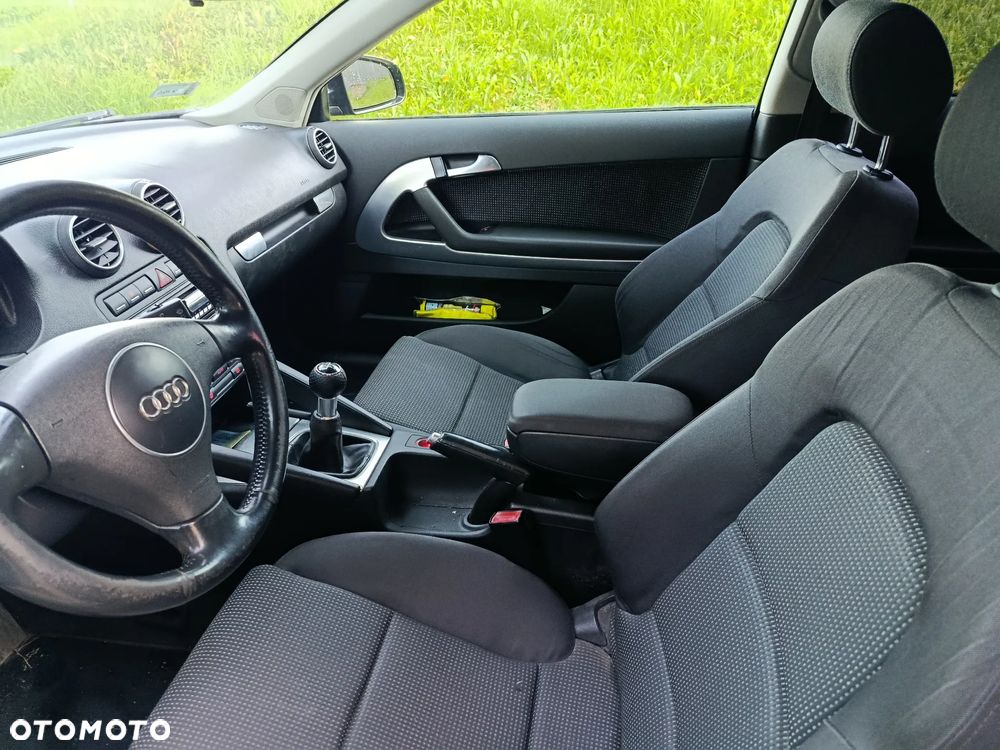 Audi A3 3-drzwiowe 1.9 TDI Ambition - 4