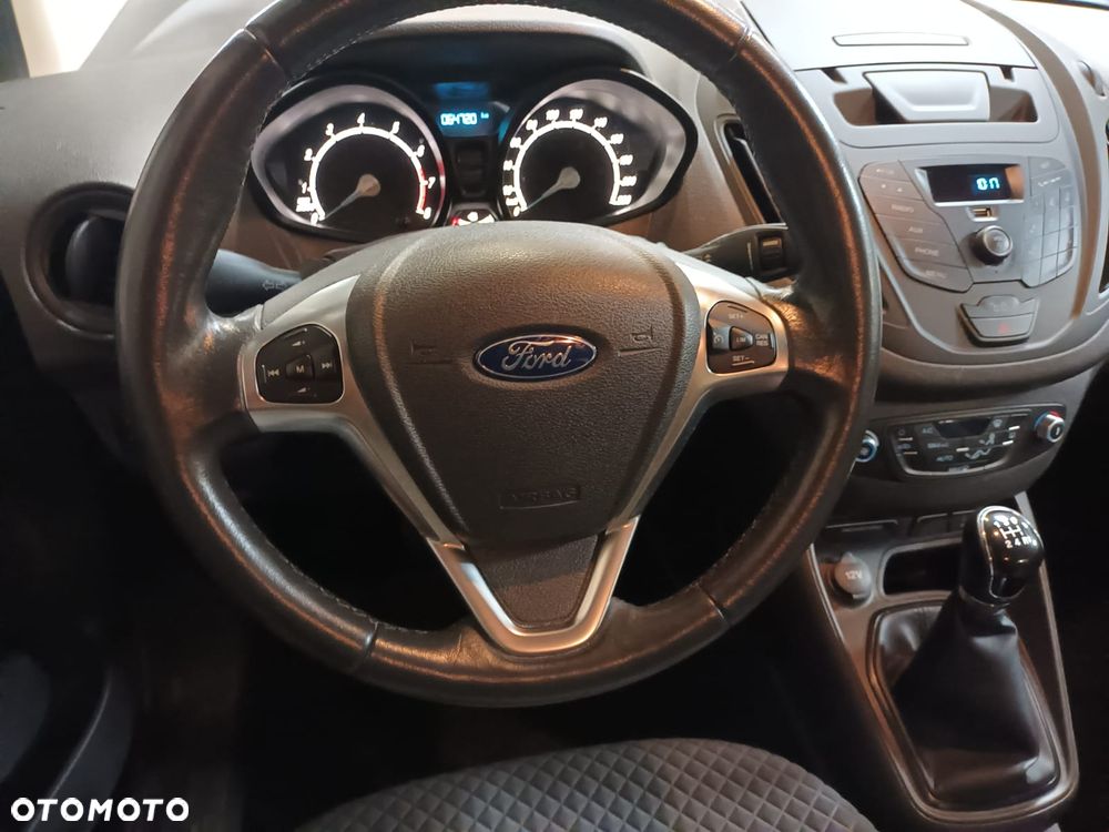 Ford Tourneo Courier - 20