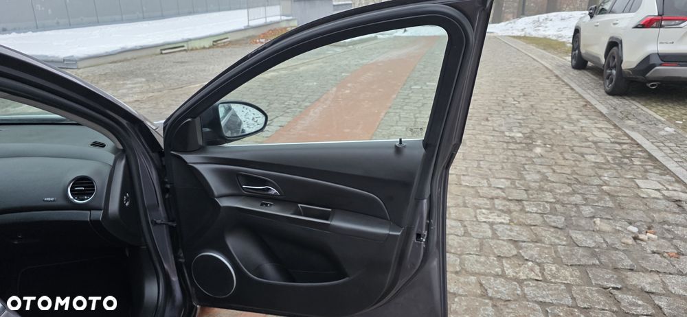 Chevrolet Cruze 1.8 LT+ - 19