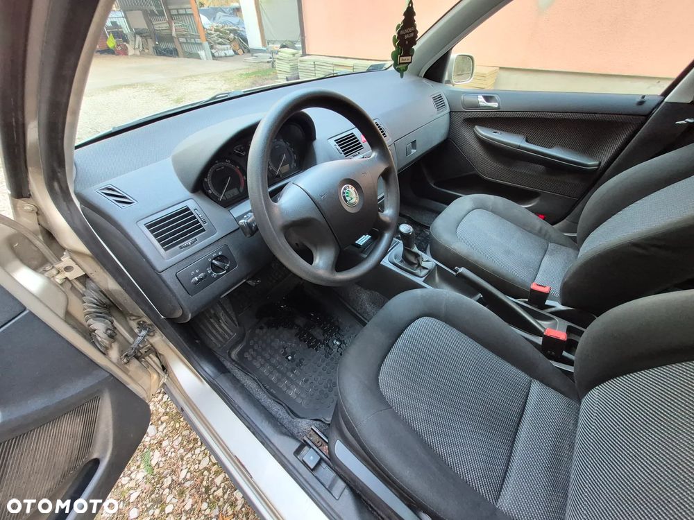 Skoda Fabia 1.4 16V Ambiente - 13